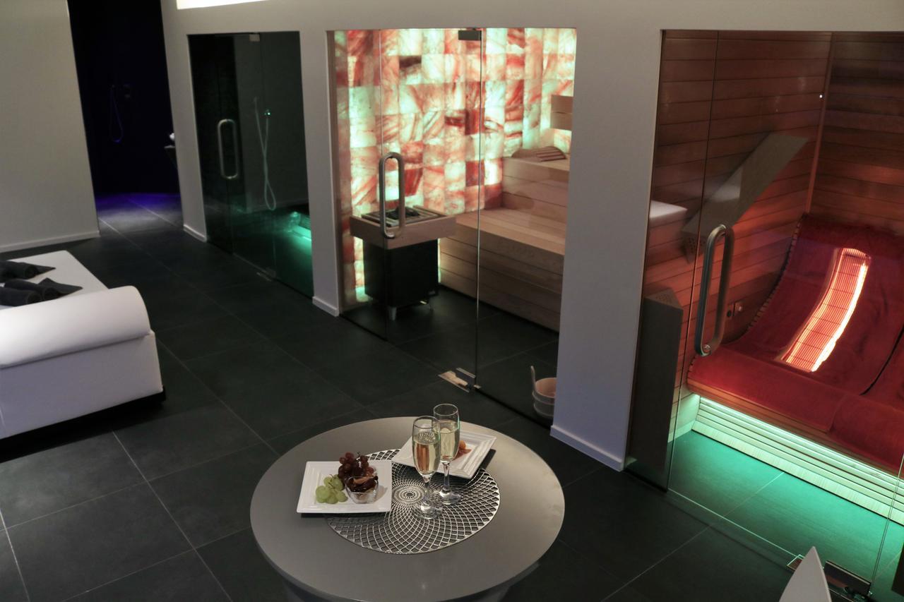 B&B For 2-Wellness For 2 Bruges Esterno foto